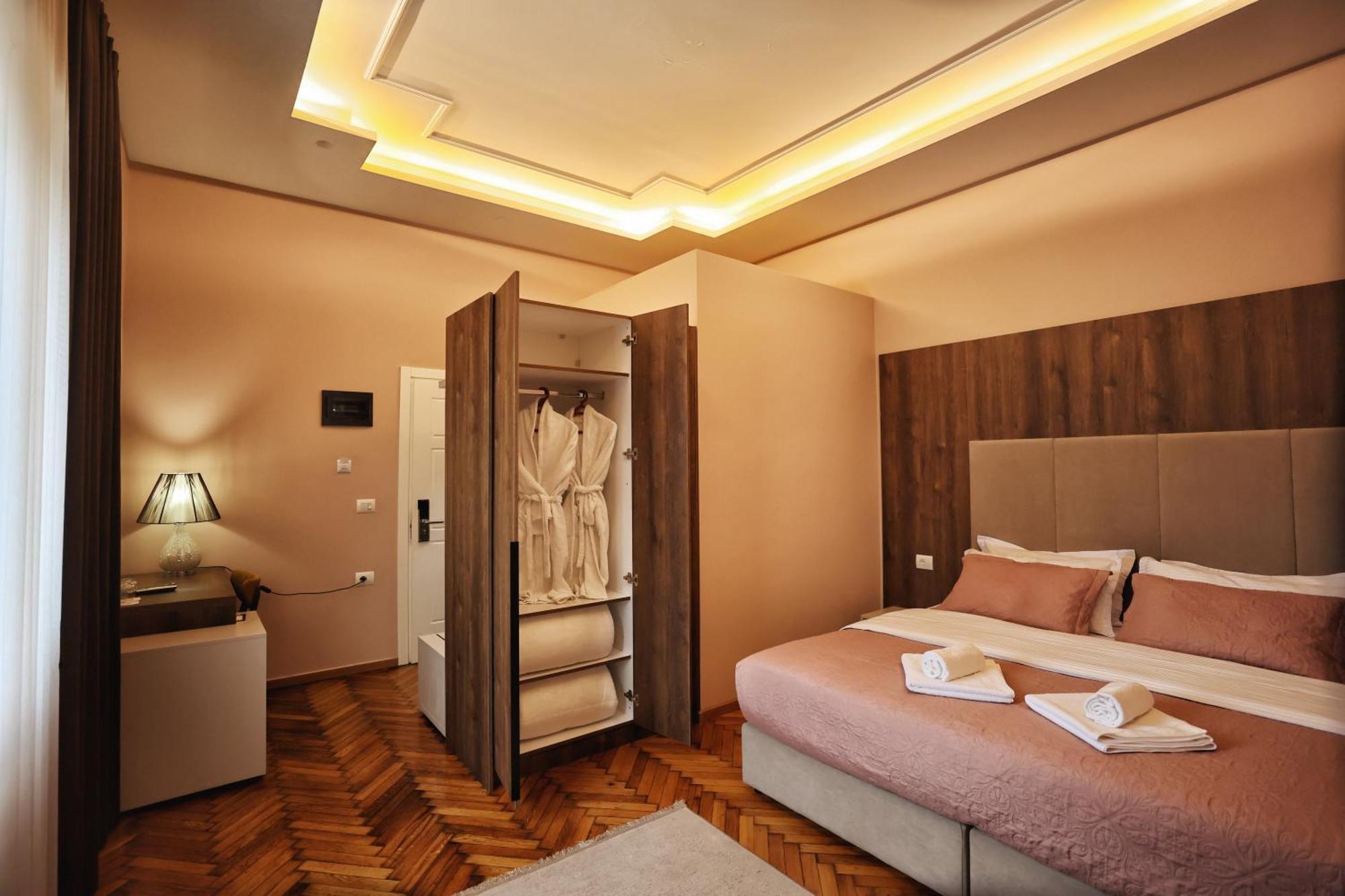Vila Casablanca - Boutique Hotel & Restaurant Шкодер Экстерьер фото