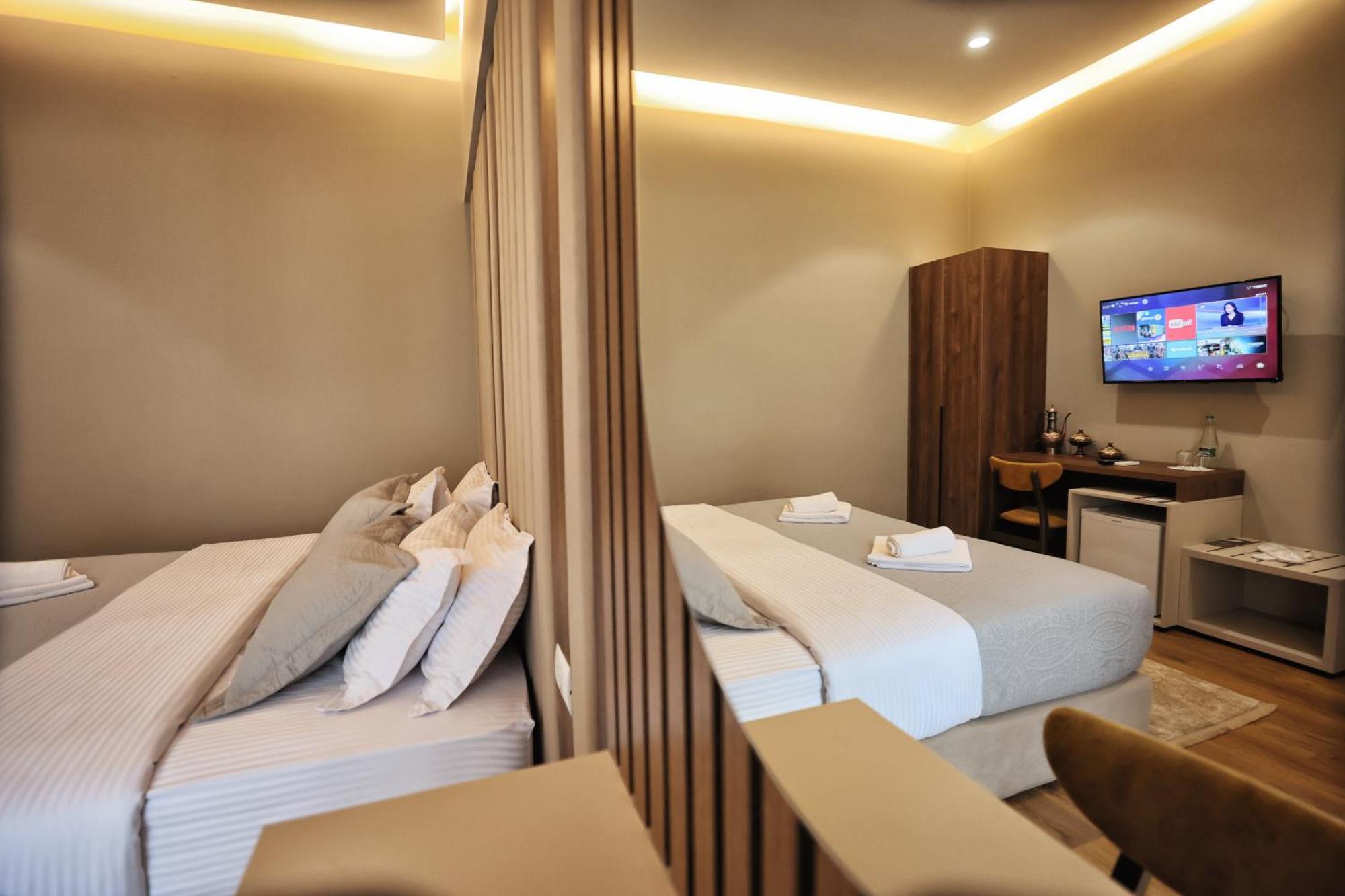 Vila Casablanca - Boutique Hotel & Restaurant Шкодер Экстерьер фото